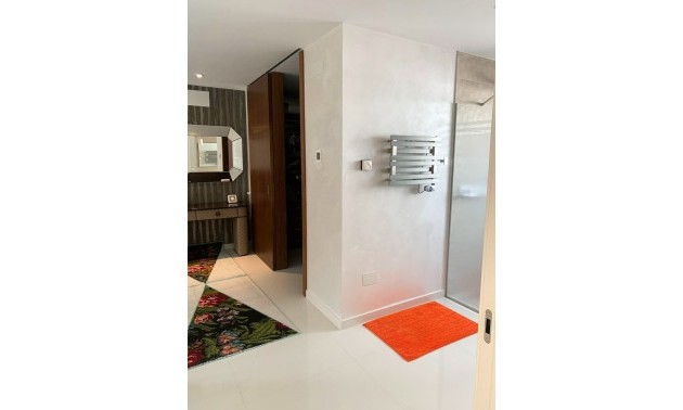Herverkoop - Villa - Alicante - Campoamor