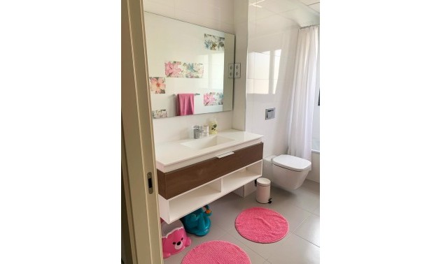 Herverkoop - Villa - Alicante - Campoamor