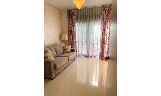 Herverkoop - Villa - Alicante - Campoamor