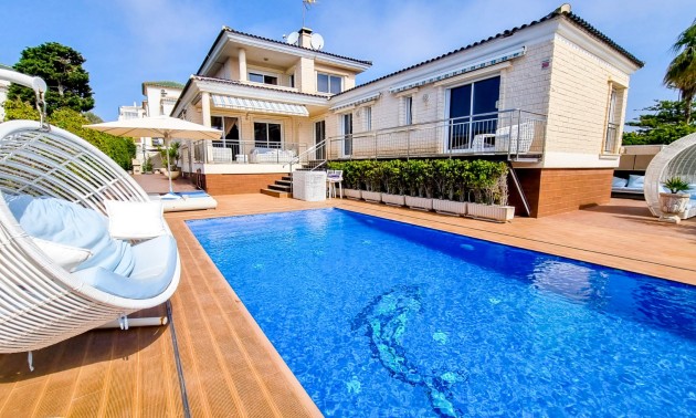 Herverkoop - Villa - Torrevieja - La Mata