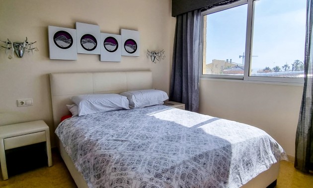 Herverkoop - Villa - Torrevieja - La Mata