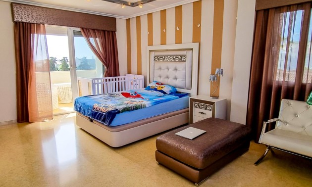 Herverkoop - Villa - Torrevieja - La Mata