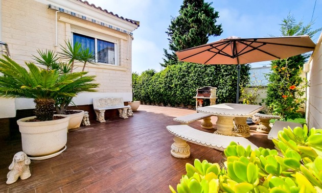 Herverkoop - Villa - Torrevieja - La Mata