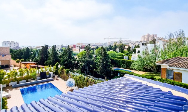 Herverkoop - Villa - Torrevieja - La Mata