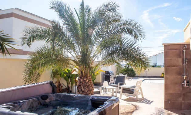 Herverkoop - Villa - Torrevieja - La Siesta