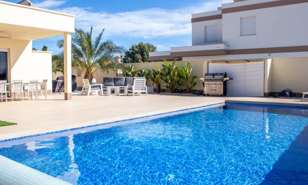 Herverkoop - Villa - Torrevieja - La Siesta