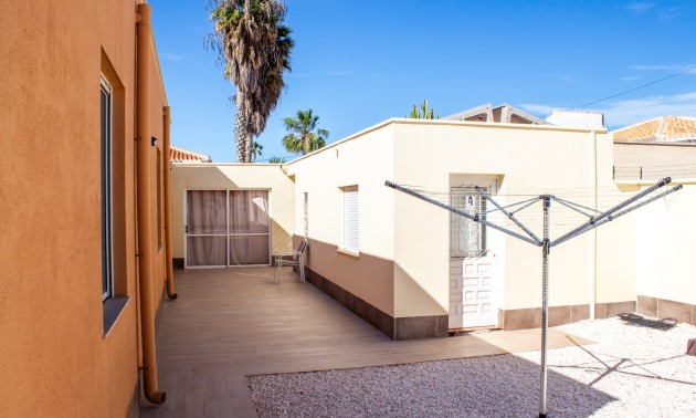 Herverkoop - Villa - Torrevieja - La Siesta