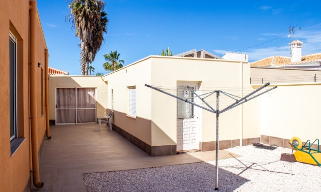 Herverkoop - Villa - Torrevieja - La Siesta