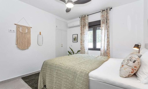 Herverkoop - Villa / Semi-detached Villa - Torrevieja - Torreta Florida