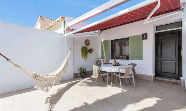 Herverkoop - Villa / Semi-detached Villa - Torrevieja - Torreta Florida
