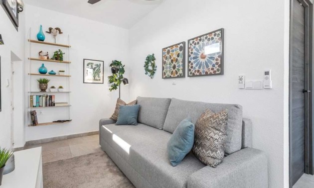 Herverkoop - Villa / Semi-detached Villa - Torrevieja - Torreta Florida