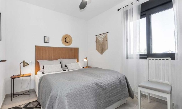 Herverkoop - Villa / Semi-detached Villa - Torrevieja - Torreta Florida