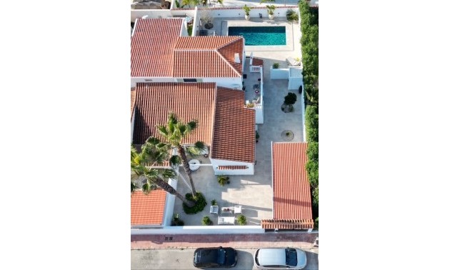 Herverkoop - Villa / Semi-detached Villa - Torrevieja - Torreta Florida