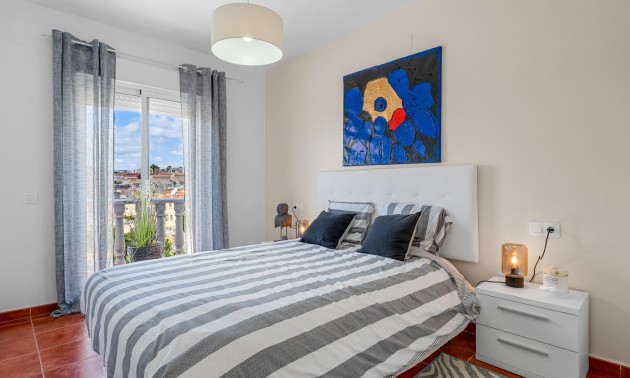 Resale - Villa - Orihuela Costa - Villamartín