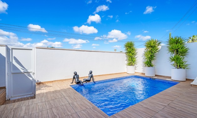 Resale - Villa - Orihuela Costa - Villamartín