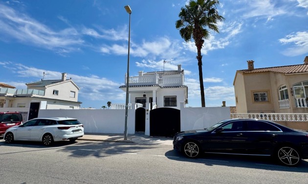 Herverkoop - Villa - Torrevieja - Los Altos*