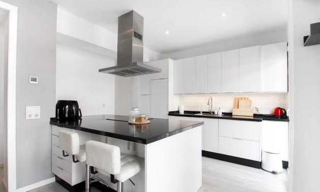 Herverkoop - Apartment - Alicante - - Centro  -