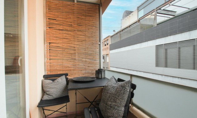Herverkoop - Apartment - Alicante - - Centro  -