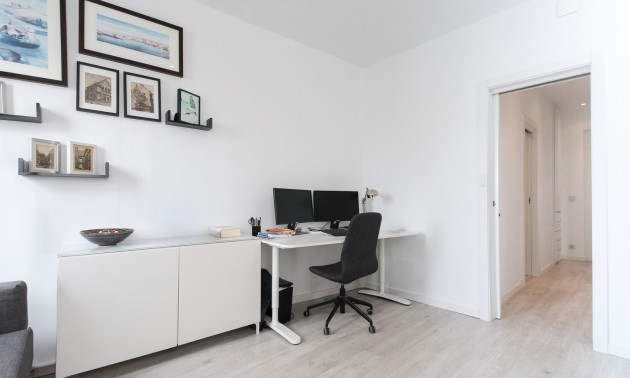 Herverkoop - Apartment - Alicante - - Centro  -