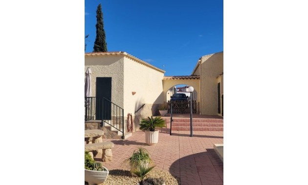Herverkoop - Villa - San Fulgencio - Urbanización La Marina