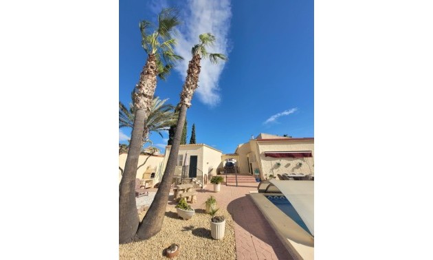 Herverkoop - Villa - San Fulgencio - Urbanización La Marina