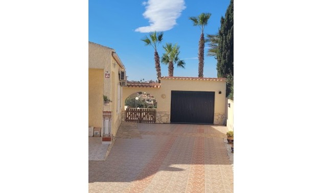 Herverkoop - Villa - San Fulgencio - Urbanización La Marina