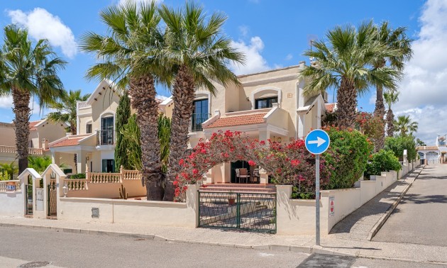 Herverkoop - Villa - Orihuela Costa - Los Dolses