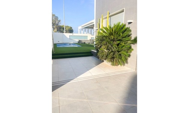 Herverkoop - Villa - Orihuela Costa - Mil Palmeras