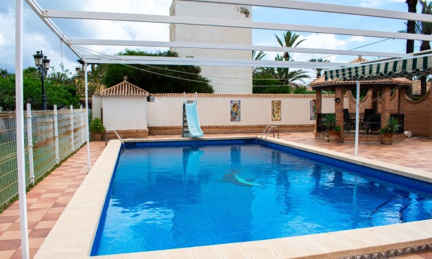 Revente - Villa - Orihuela Costa - MUY CERCA DE LA PLAYA