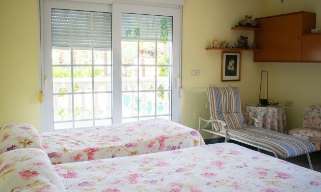 Revente - Villa - Orihuela Costa - MUY CERCA DE LA PLAYA