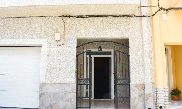 Herverkoop - Herenhuis - San Miguel de Salinas
