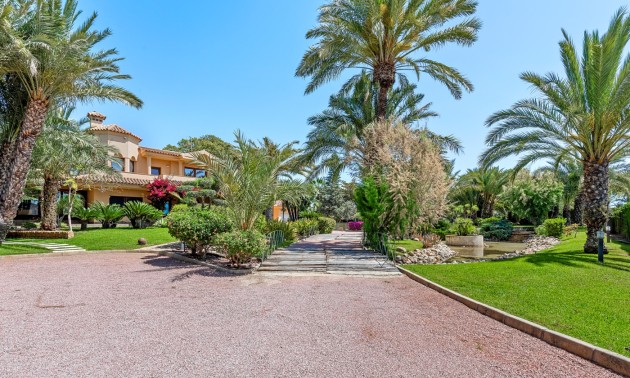 Herverkoop - Villa - Elche