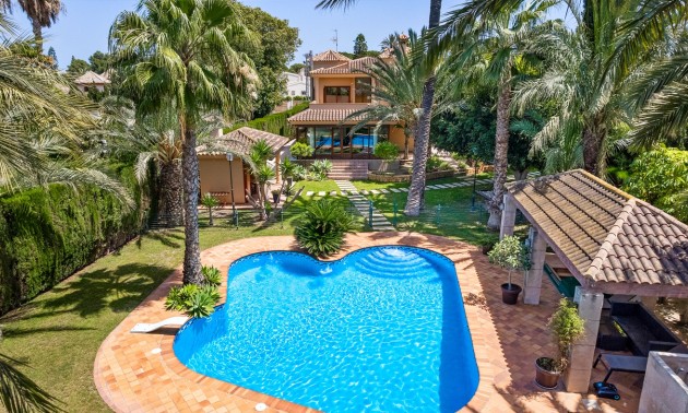 Herverkoop - Villa - Elche