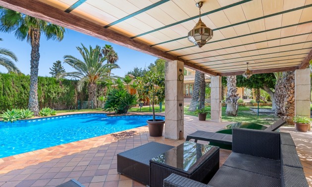 Herverkoop - Villa - Elche