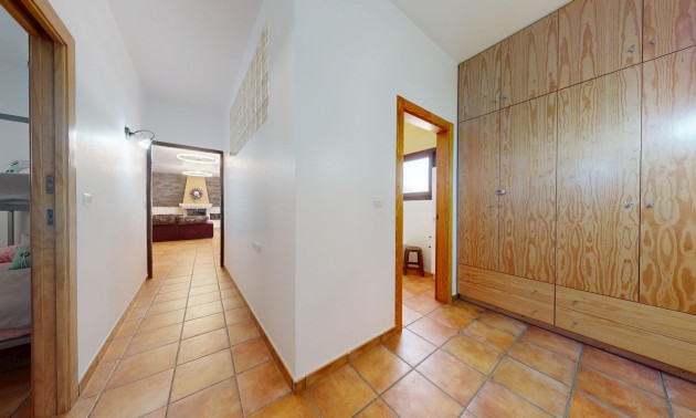 Resale - Villa - Aguilas