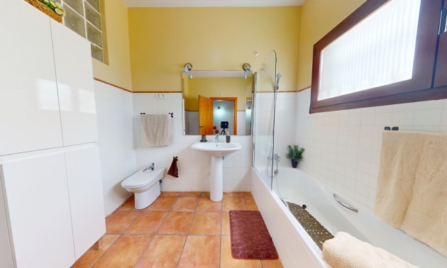 Resale - Villa - Aguilas