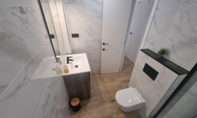 Herverkoop - Apartment - Torrevieja - Playa del Cura