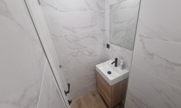Herverkoop - Apartment - Torrevieja - Playa del Cura