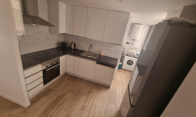 Herverkoop - Apartment - Torrevieja - Playa del Cura