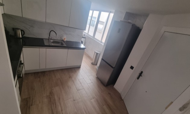 Herverkoop - Apartment - Torrevieja - Playa del Cura