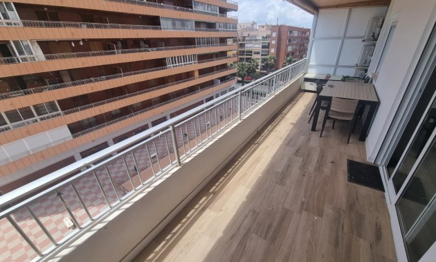 Herverkoop - Apartment - Torrevieja - Playa del Cura