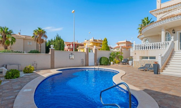 Resale - Villa - Ciudad Quesada