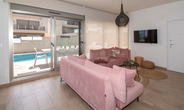 Herverkoop - Villa - Orihuela Costa - Villamartín