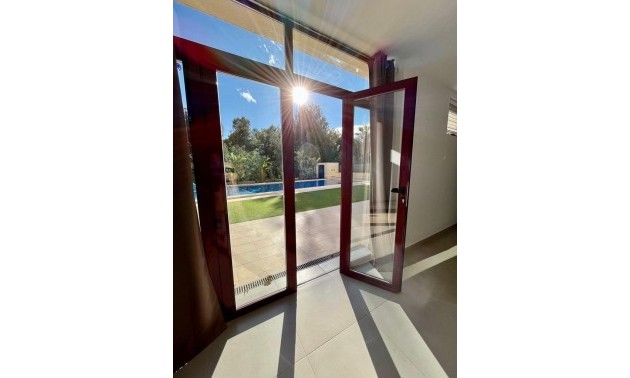 Resale - Villa - La Nucía