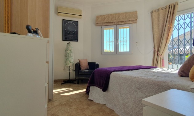 Herverkoop - Villa - Orihuela - La Florida