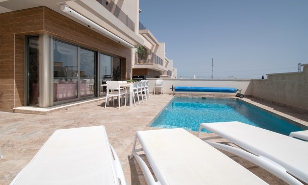 Herverkoop - Villa - Orihuela Costa - Villamartín