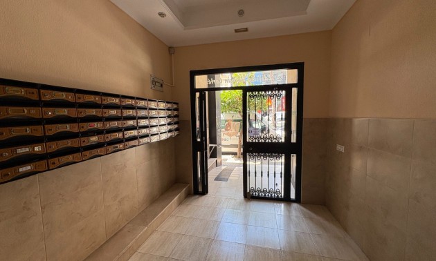 Resale - Apartment - Torrevieja - Center