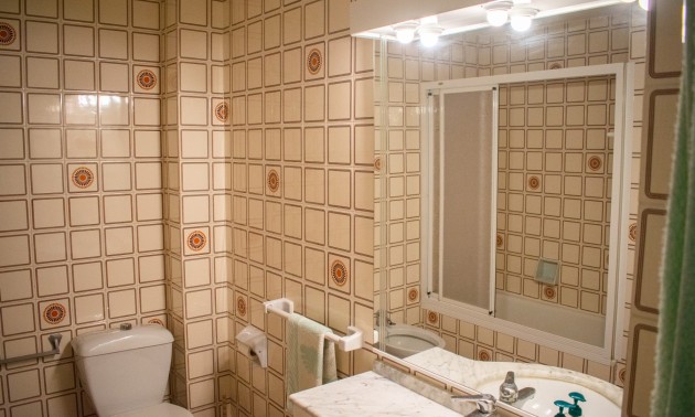 Herverkoop - Apartment - Torrevieja - Playa del Cura