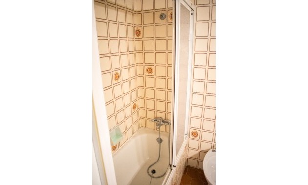Herverkoop - Apartment - Torrevieja - Playa del Cura