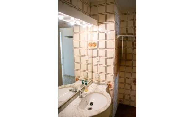Herverkoop - Apartment - Torrevieja - Playa del Cura